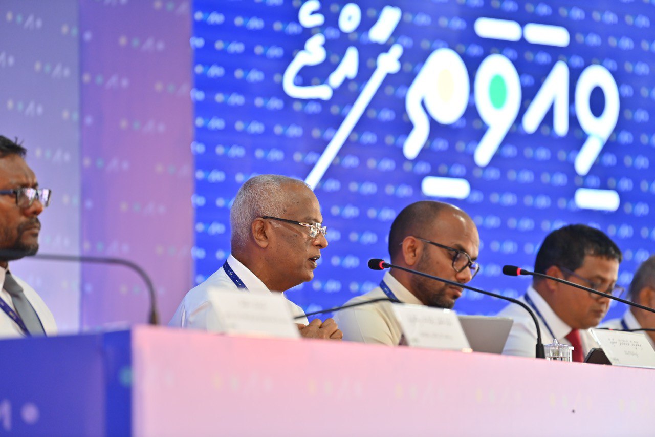 އަތޮޅު ފިހާރަތަކުގެ ކުލި އެއްކޮށް ކައުންސިލްތަކަށް ދޭން ރައީސް ޞާލިޙް ނިންމަވައިފި