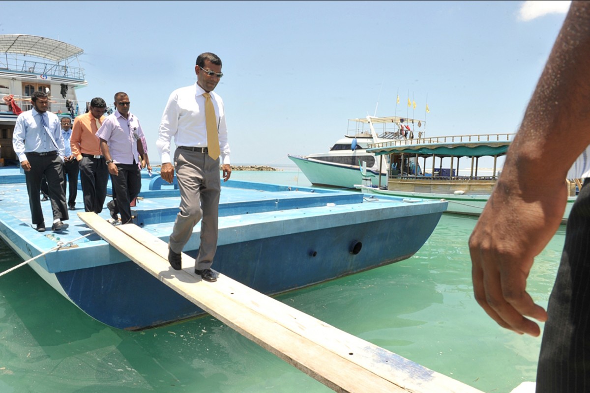 ބަރުލަމާނީ ނިޒާމު: ރައީސް ނަޝީދު ބޮޑުވަޒީރުކަމަށް ކޮށްޓަވާ މަގެއް