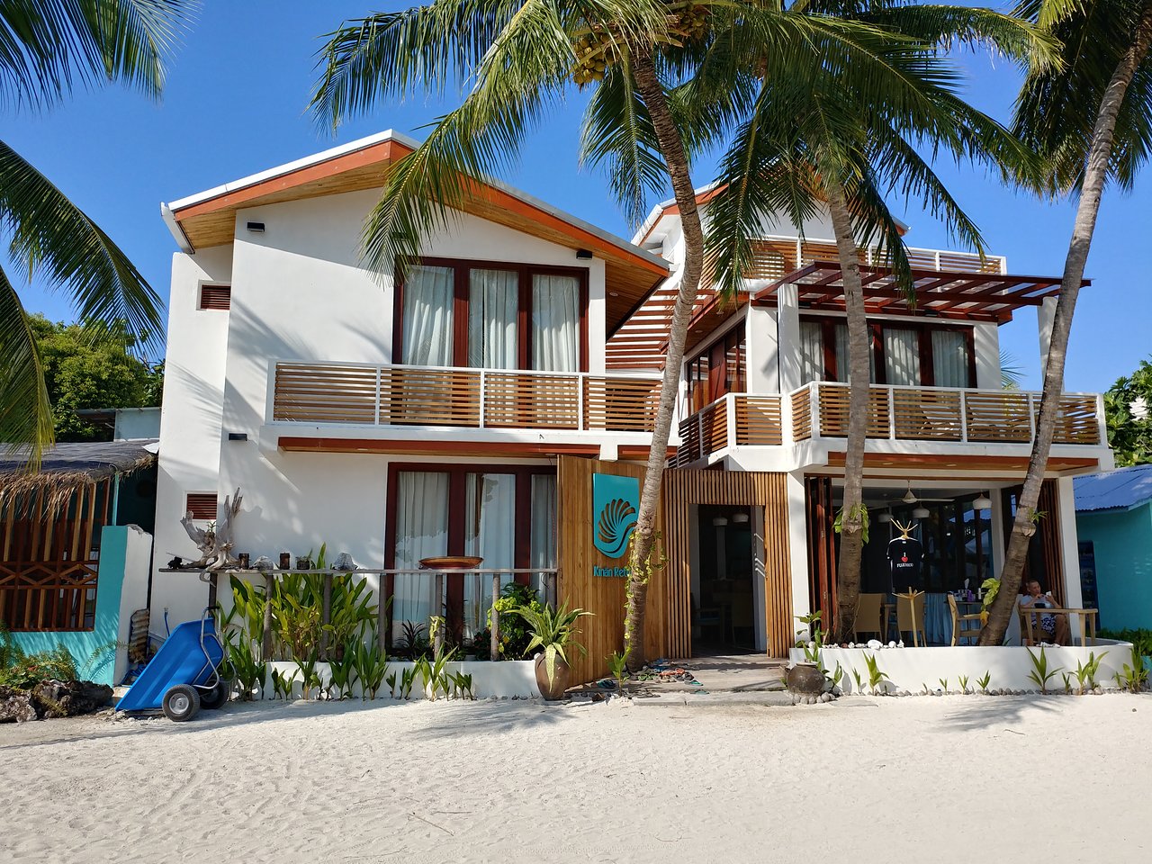 ހޯމް ސްޓޭ ކޮޓަރީގެ ބޮޑު މިނުގައި ފާހާނާ ހިމެނޭހެން 120 އަކަފޫޓް ހުންނަން ޖެހޭ - ޤަވާއިދު