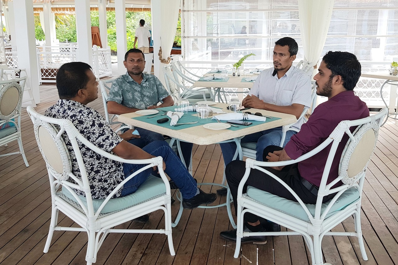 ދެކުނުގެ 4 އަތޮޅުގެ ވެރިން އެއްމޭޒަކަށް