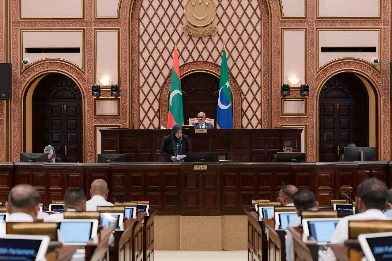 މަޖިލިސް މެމްބަރުންގެ އަދަދު 77 އަށް މަދުކުރަން ގާނޫނު އިސްލާހުކުރަނީ