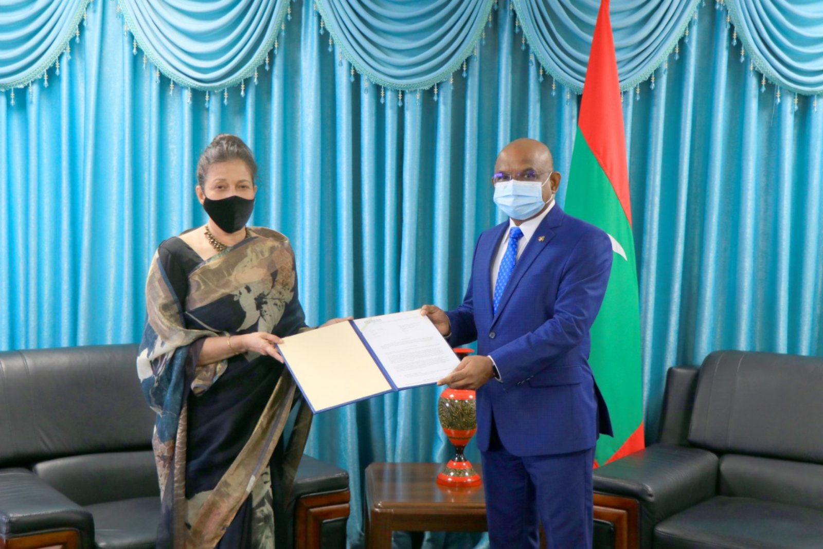 ދުނިޔޭގެ ސިއްހަތު ޖަމިއްޔާގެ އައު މަންދޫބު، ޚާރިޖީ ވަޒީރާ ބައްދަލުކުރައްވައިފި