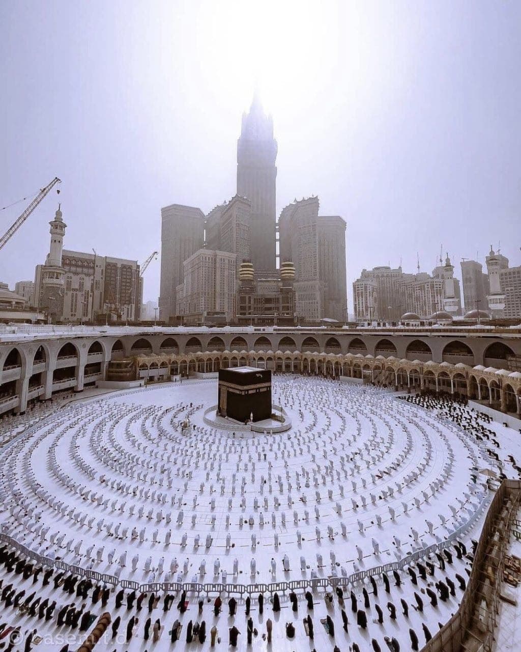 ރާއްޖޭގެ މިސްކިތްތަކުގައި ގައިދުރުކޮށްގެން ނަމާދު ނުކުރާތީ ގިނަބައެއްގެ ޝަކުވާ