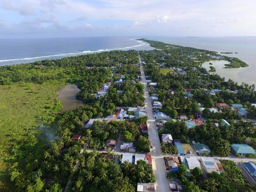 އައްޑޫގައި ދުއްވާފައި ދިޔަ ސައިކަލެއް ކޮންޓްރޯލް ނުވެގެން ވެލިފުންޏަކަށް އަރައިފި