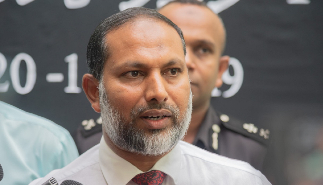 ވެރިކަމާ ފައިސާއާ ޖެހުނީމަ ރައީސް މުއިއްޒުގެ ކުރިމަތީގަ ދީނާއި ގައުމިއްޔަތަކީ އެކައްޗެއްވެސްނޫން: އިމްރާން