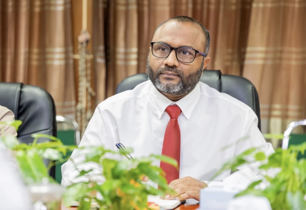 އިސްލާމް މާއްދާ އިނގިރޭސިބަހުން ކިޔަވައި ދިނުމަކީ މައްސަލައެއް ނޫން: މިނިސްޓަރ