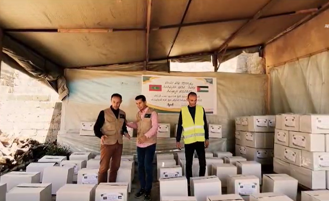 ރާއްޖެއިން ފޮނުވި ބައި މިލިއަން ރުފިޔާގެ ކާބޯތަކެތި ޣައްޒާއަށް ގެންގޮސްފި