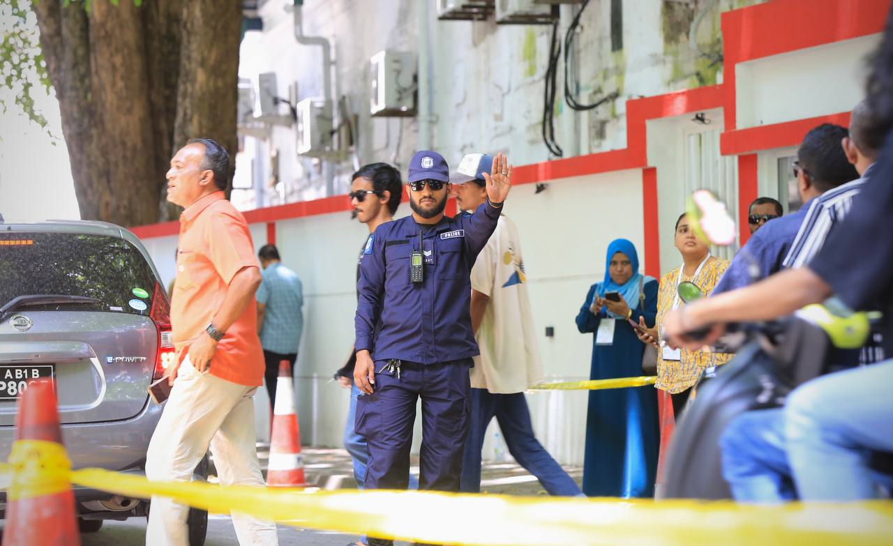 އިންތިޚާބީ މައްސަލަތަކާ ގުޅިގެން ހައްޔަރުކުރި 10 މީހުންގެ ތެރެއިން 7 މީހުން ދޫކޮށްލައިފި