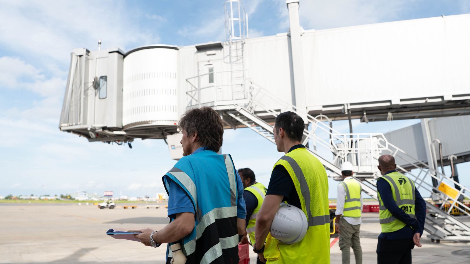 ވީއައިއޭގެ އެއިރޯބްރިޖު އޮޕަރޭޓް ކުރަން 46 މުވައްޒަފުން ތަމްރީންކޮށްފި