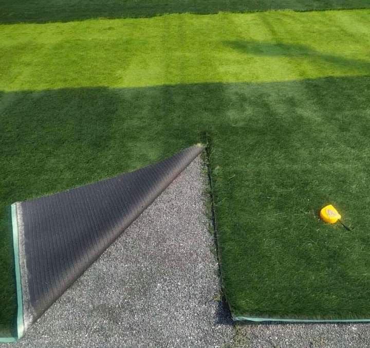 ގަމު ތުނޑީ އަވަށުގެ ފުޓްސެލް ދަނޑުގައި އަޅާފައި އޮތް ކާޕެޓް ކަފާލައިފި