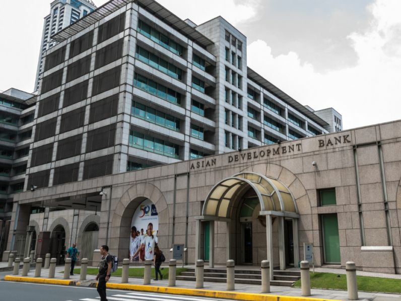 އޭޑީބީ އިން ރާއްޖެއަށް 50 މިލިއަން ޑޮލަރުގެ އެހީދިނުމަށް ނިއްމައިފި