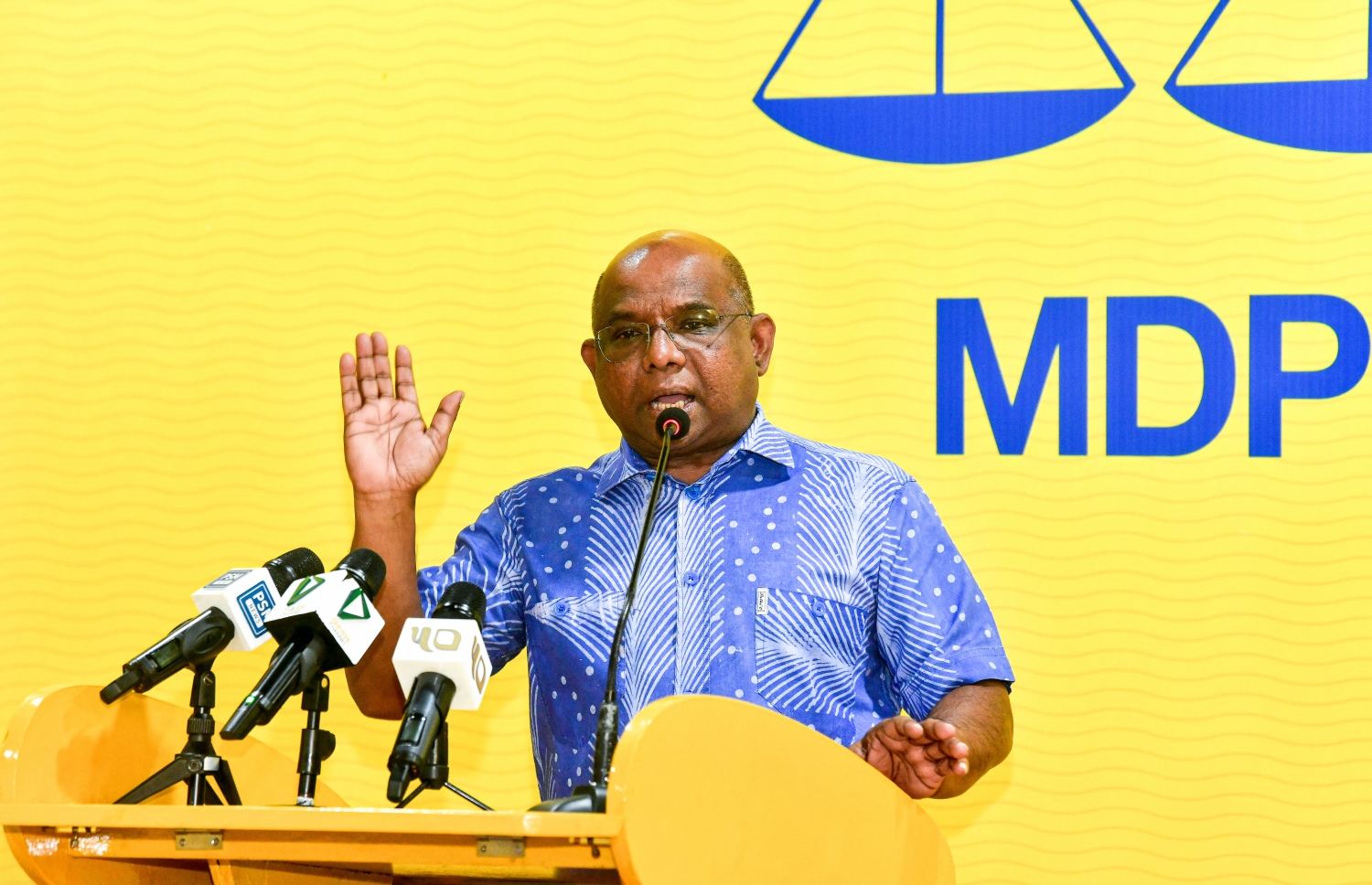 ޙަޤީޤީ މާނާގައި ބޮޑުތިލަދުންމަތި ފެންމަތި ކޮށްދެއްވީ ރައީސް ޞާލިހު: ޝާހިދު