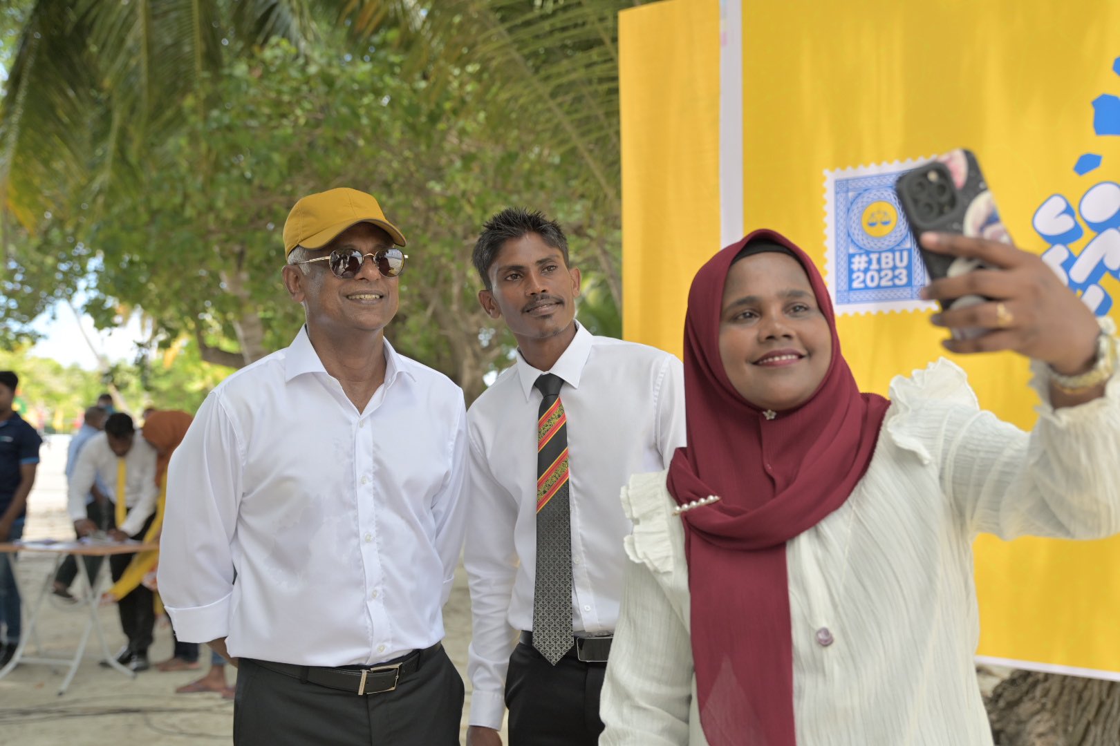 ރަތްމަންދޫ ކައުންސިލްގެ ރައީސް އެމްޑީޕީއަށް ސޮއިކުރައްވައިފި