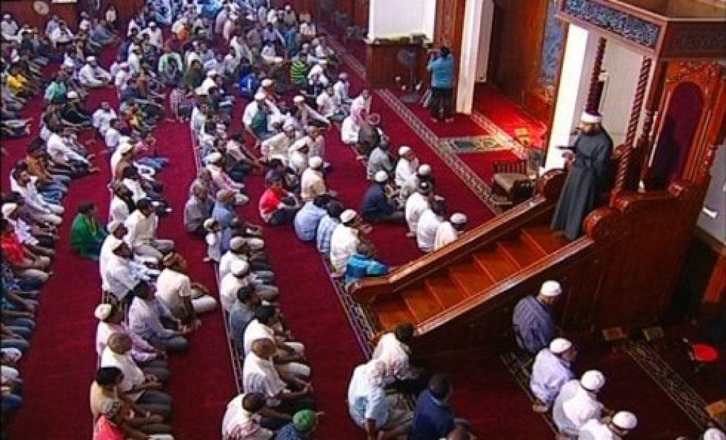 ނަމާދުގެ ޖަމާޢަތުގެ ފުރުސަތު ބަންދުކުރުމަށް ބައެއް ޢިލްމްވެރިން ދެކޮޅު