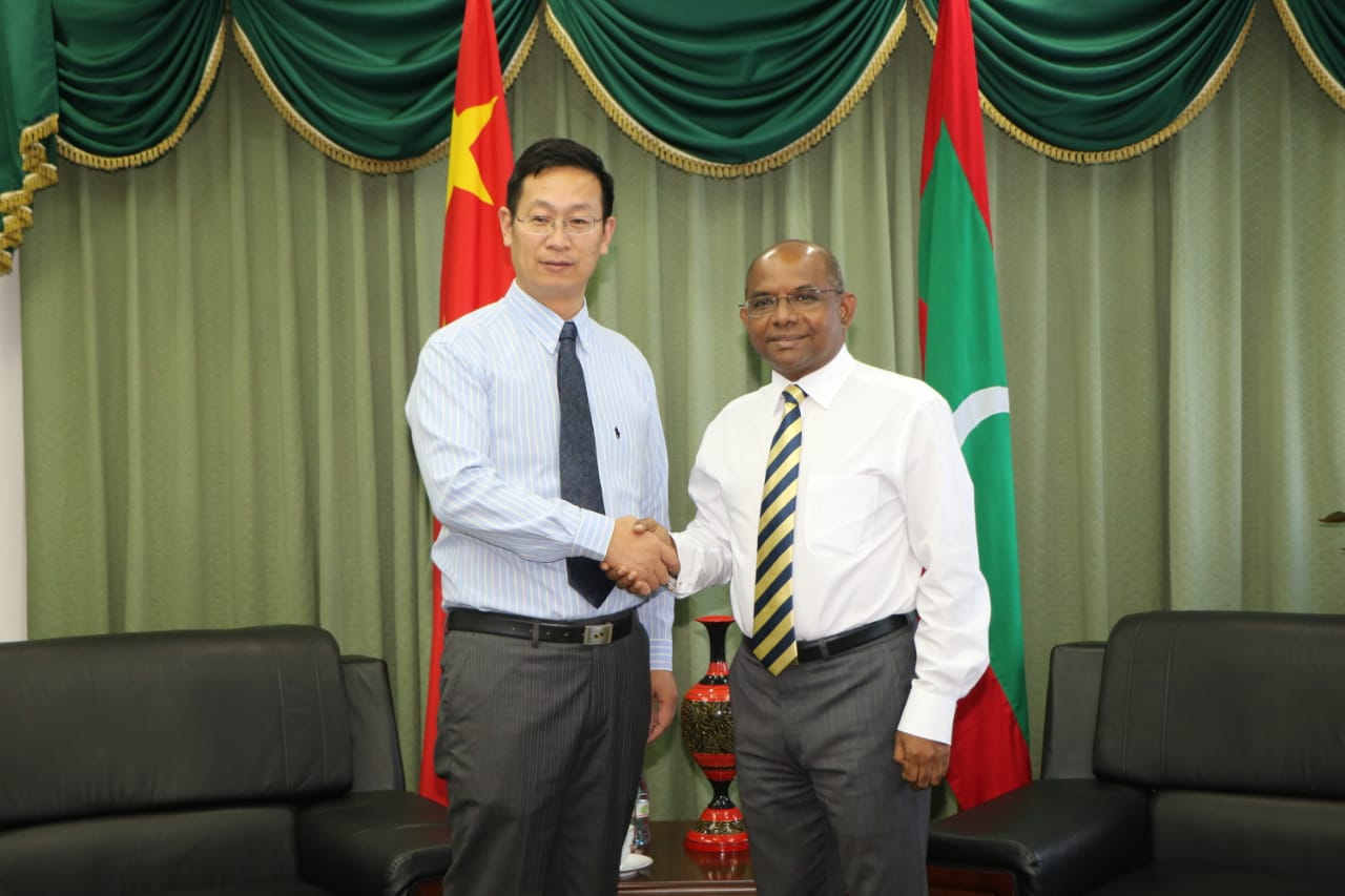 ރާއްޖޭގެ ޕާޓީތަކުގެ ވާދަވެރިކަމުގެ ތެރެއަށް ޗައިނާ ނުވަންނާނެ: ސަފީރު