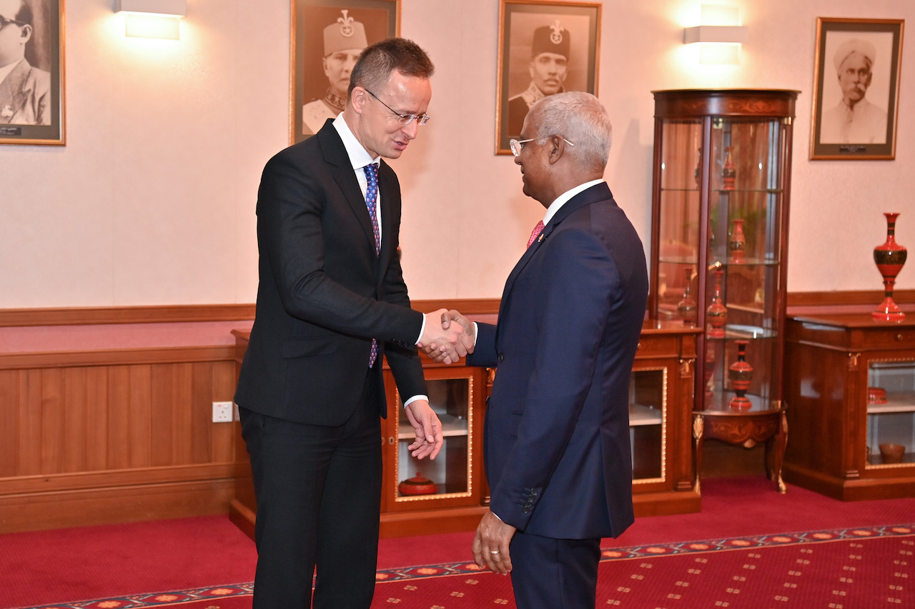 ހަންގޭރީ ސަރުކާރުން ރާއްޖެއަށް ދެމުންއައި ސްކޮލަޝިޕް 25އަށް އިތުރުކޮށްފި