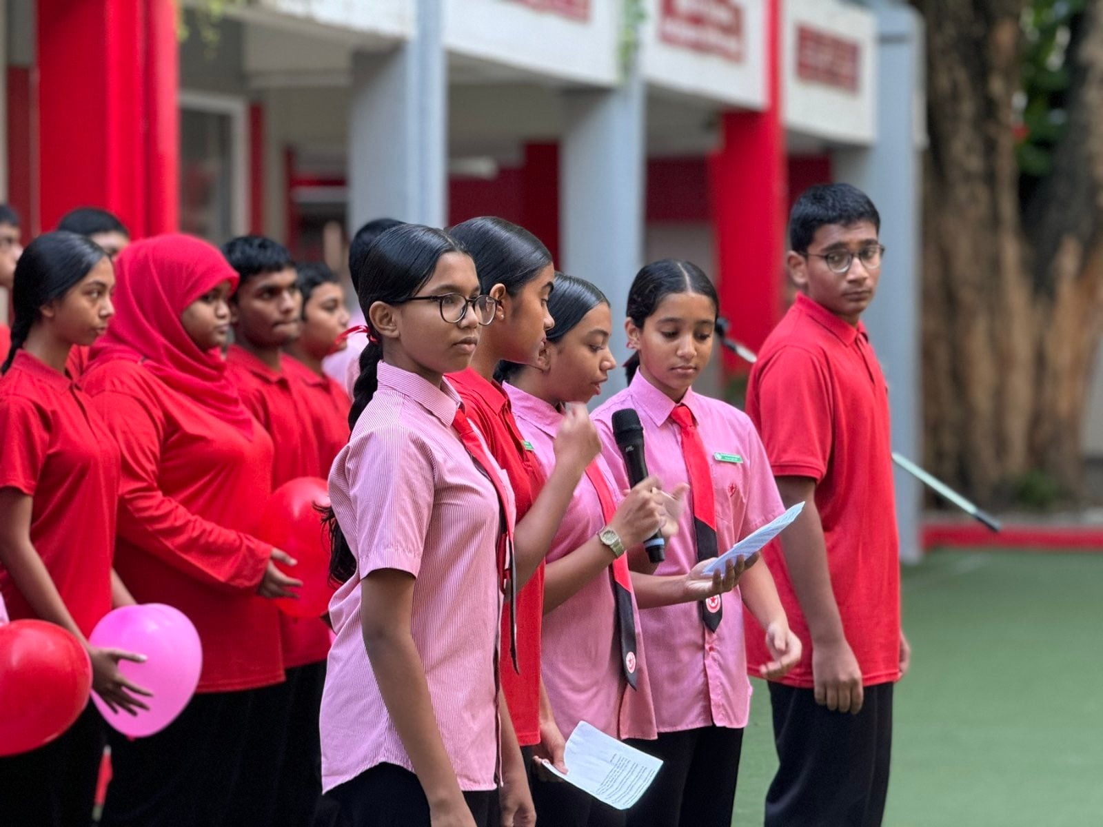 ރިޕޯޓް ފޮތް ދީ ދަރިވަރުންގެ ފުރަތަަމަ ޓާމުގެ ޗުއްޓީ ފަށައިފި