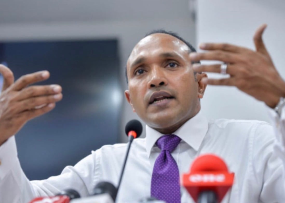 މަޖިލީހާއި ސަރުކާރު ދިނުމުން މުއިއްޒު ރައްޔިތުންނަށް ދިނީ ދޮގާއި މަކަރާއި ކޮރަޕްޝަންގެ ހަދިޔާަ: ޖަމީލް