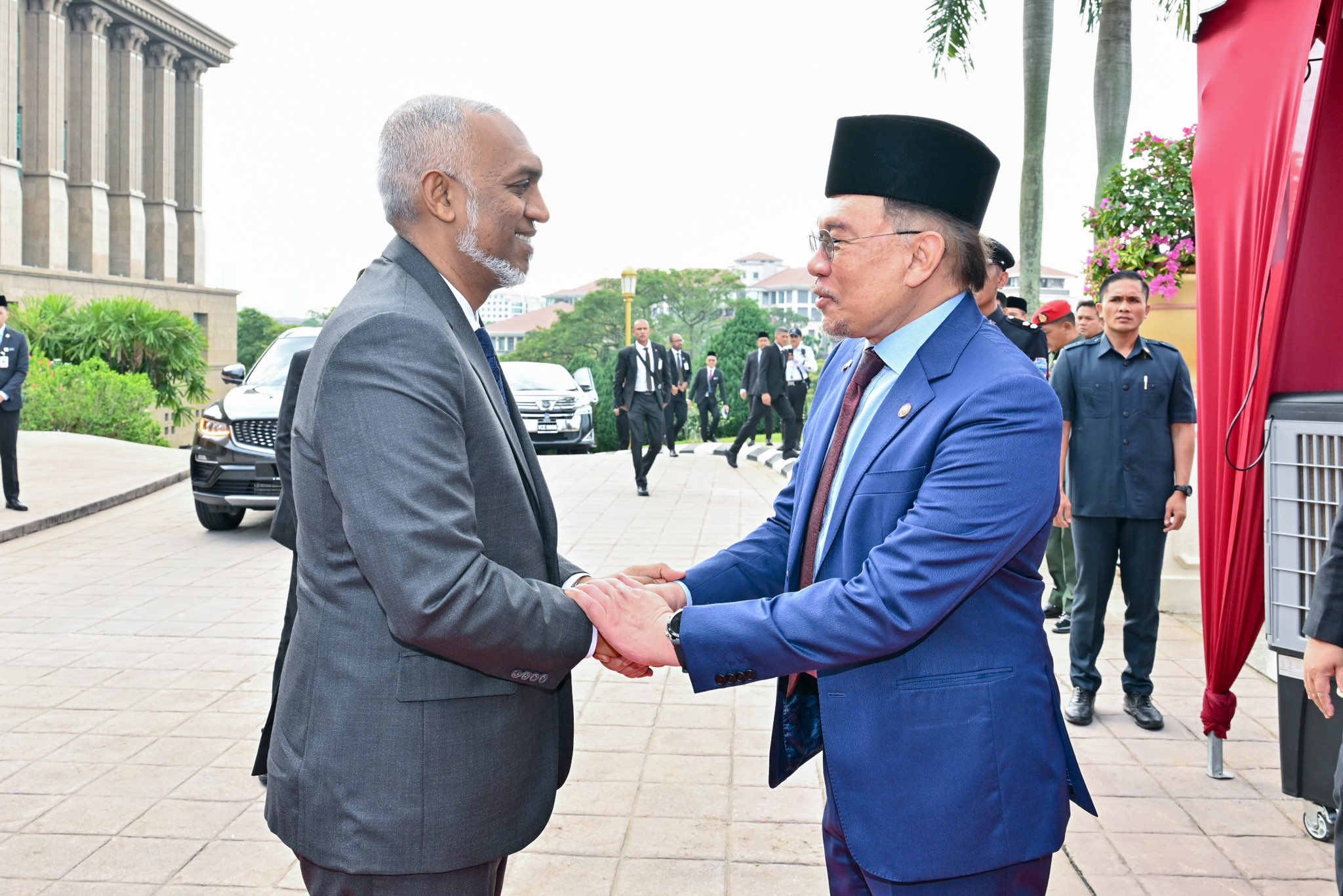 ރާއްޖެއިން އިޒްރޭލު ޕާސްޕޯޓް މަނާކުރުމަކީ ހިތްވަރުގަދަ ނިންމުމެއް: މެލޭޝިއާ ބޮޑުވަޒީރު