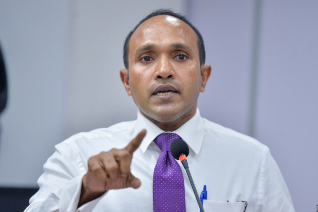 ޖަމީލު ފުލުހުންނަށް؛ ޣައިރު ގާނޫނީ އަމުރަށް ތިބޭކަލުން ތަބާވާކަށް ނުޖެހޭ