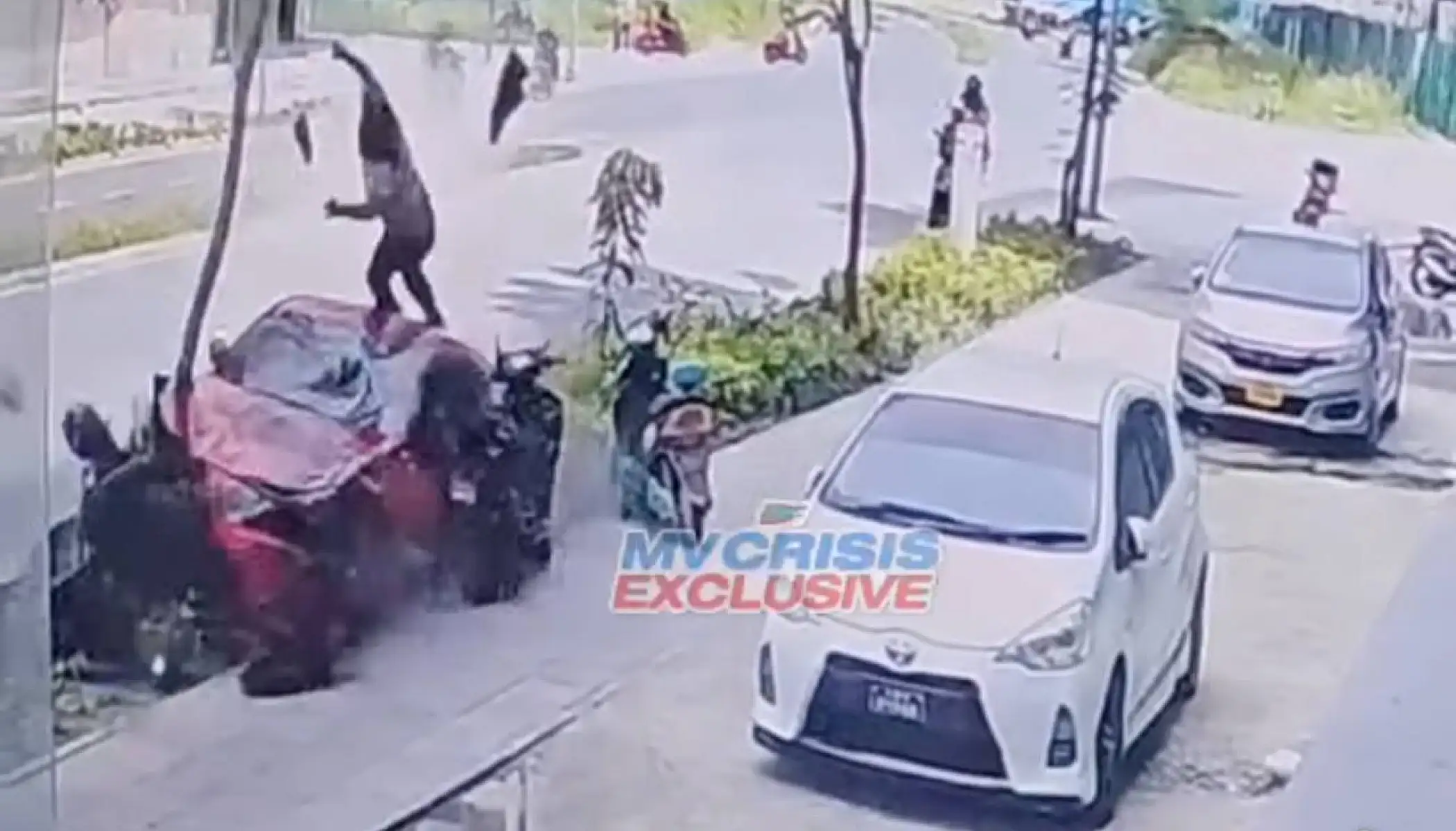 އެކްސިޑެންޓްގައި އަނިޔާވި މީހާގެ ހާލު ސްޓޭބަލް؛ ފަރުވާދެނީ އައިޖީއެމްއެޗްގައި