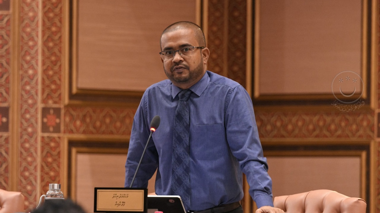 ސިއްޙީ ޚިދުމަތްތެރިންގެ ބަހަށް ގޮންޖެހުން ހުއްޓާލުމަށް ނިހާދު ގޮވާލައްވައިފި