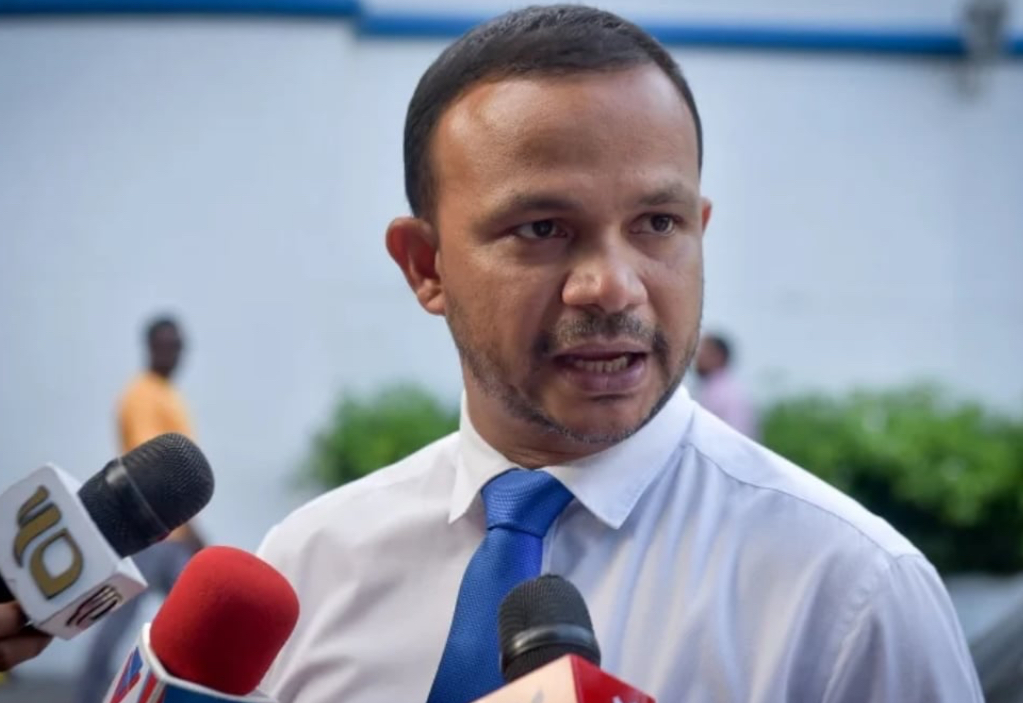 ރިފަރަންޑަމް ވޯޓުގައި ވަކި ބަޔަކަށް ބައިވެރިވެވޭ ގޮތަށް އޮތުމުން އަލީ ހުސައިންގެ ސުވާލުތަކެއް