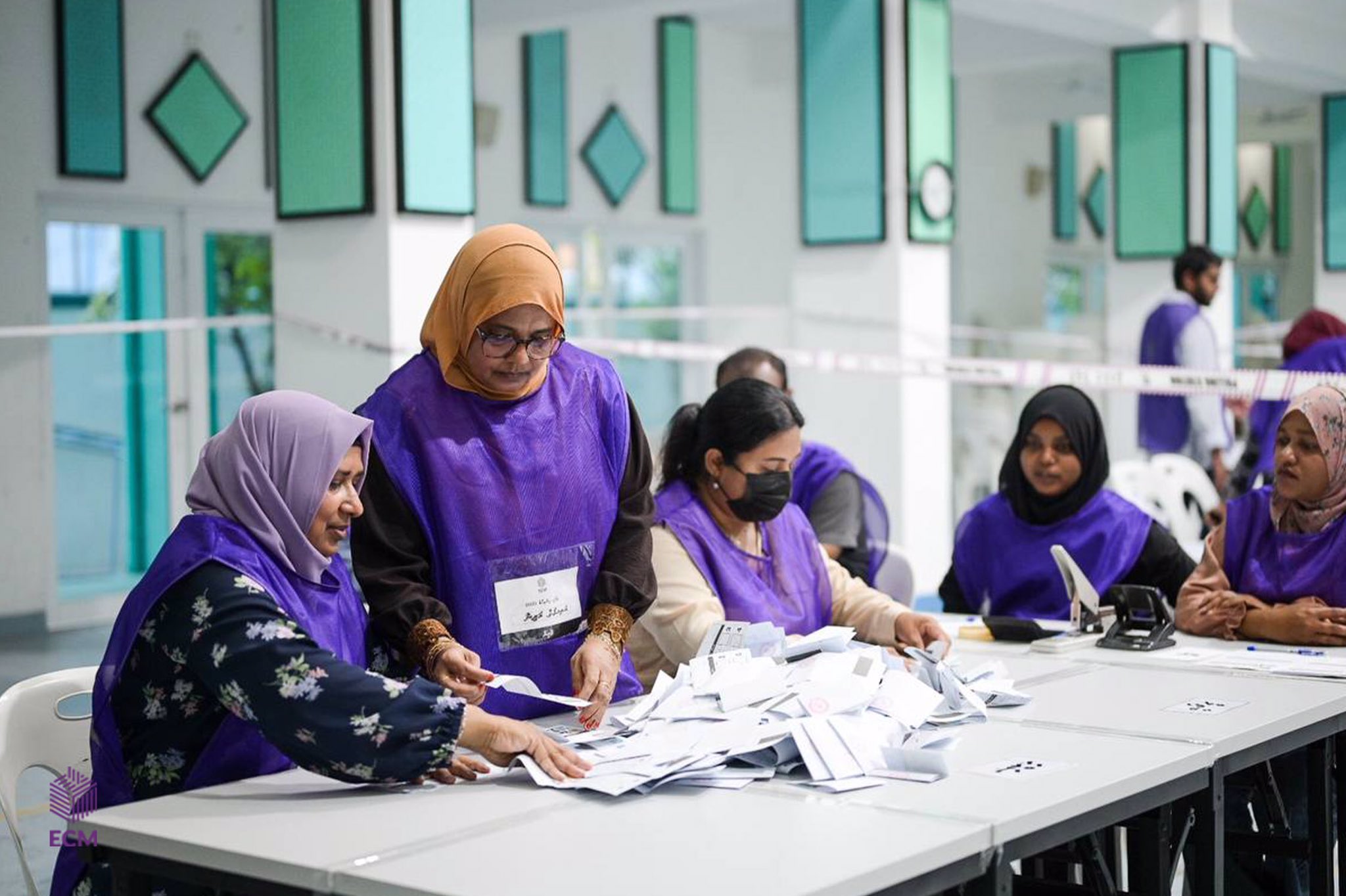 މާލޭގެ ދެ ސަރަހައްދެއްގައި ވޯޓްލާ މަރުކަޒު ހަދަން 40 ޓެންޓް ޖަހަނީ