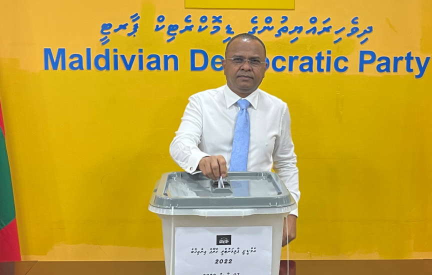 ފައްޔާޒަކީ މީހުން ގޮވައިގެން އުޅެން އެނގޭ ހިންގުންތެރިއެއް: އަނދުން ޙުސައިން