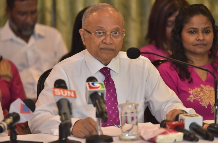 އަމާންކަމާއި އޮމާންކަމާއެކު ވެރިކަން ބަދަލުވީ މިފަހަރު އެކަންޏެއް ނޫން: މައުމޫން
