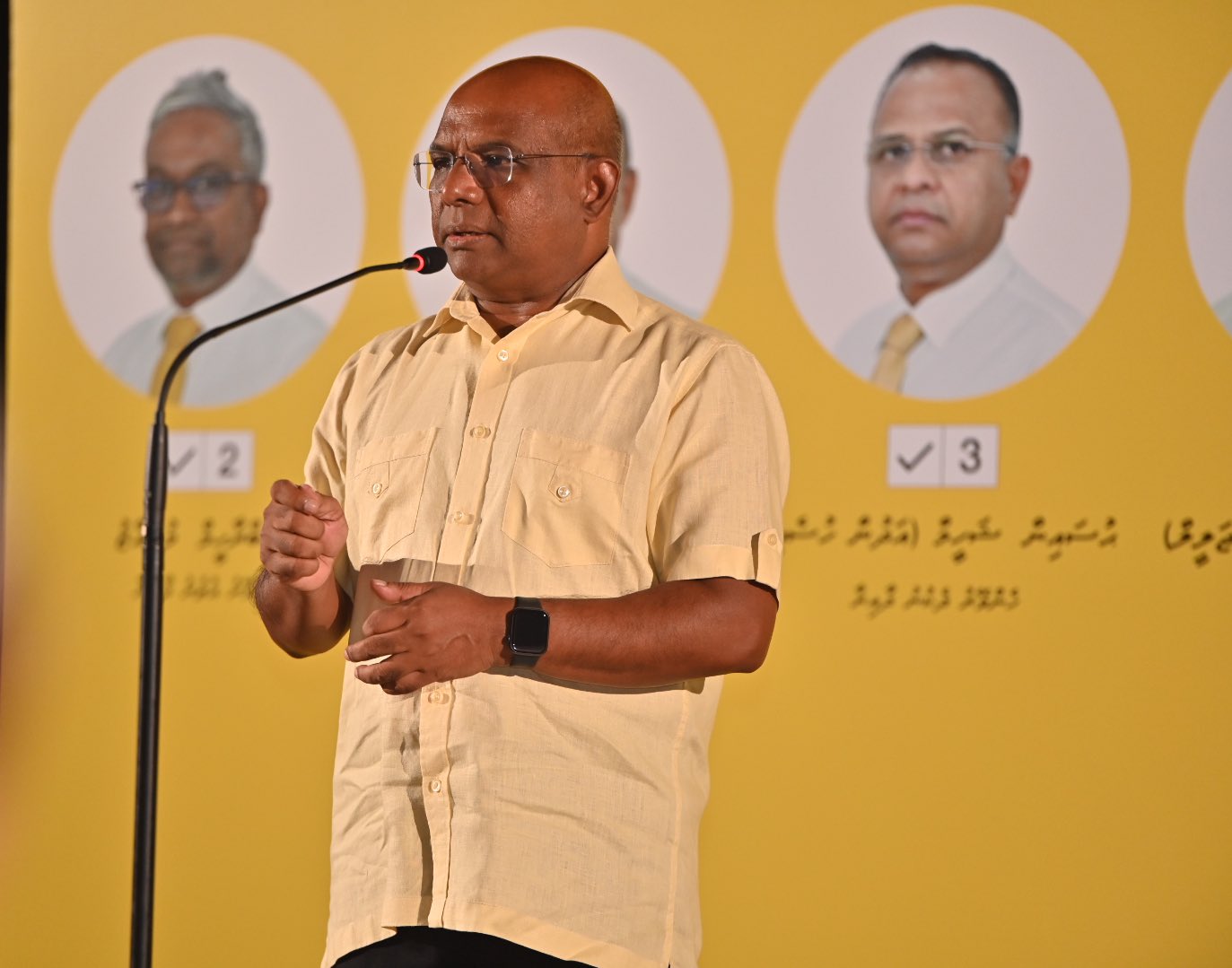 ފައްޔާޒު ފުލުހަށް ހާޒިރުކުރާތީ ޝާހިދުގެ އިންޒާރެއް: ސަރުކާރުން ކުޅެން އުޅެނީ ނުބައި ބޭފުޅަކާ!