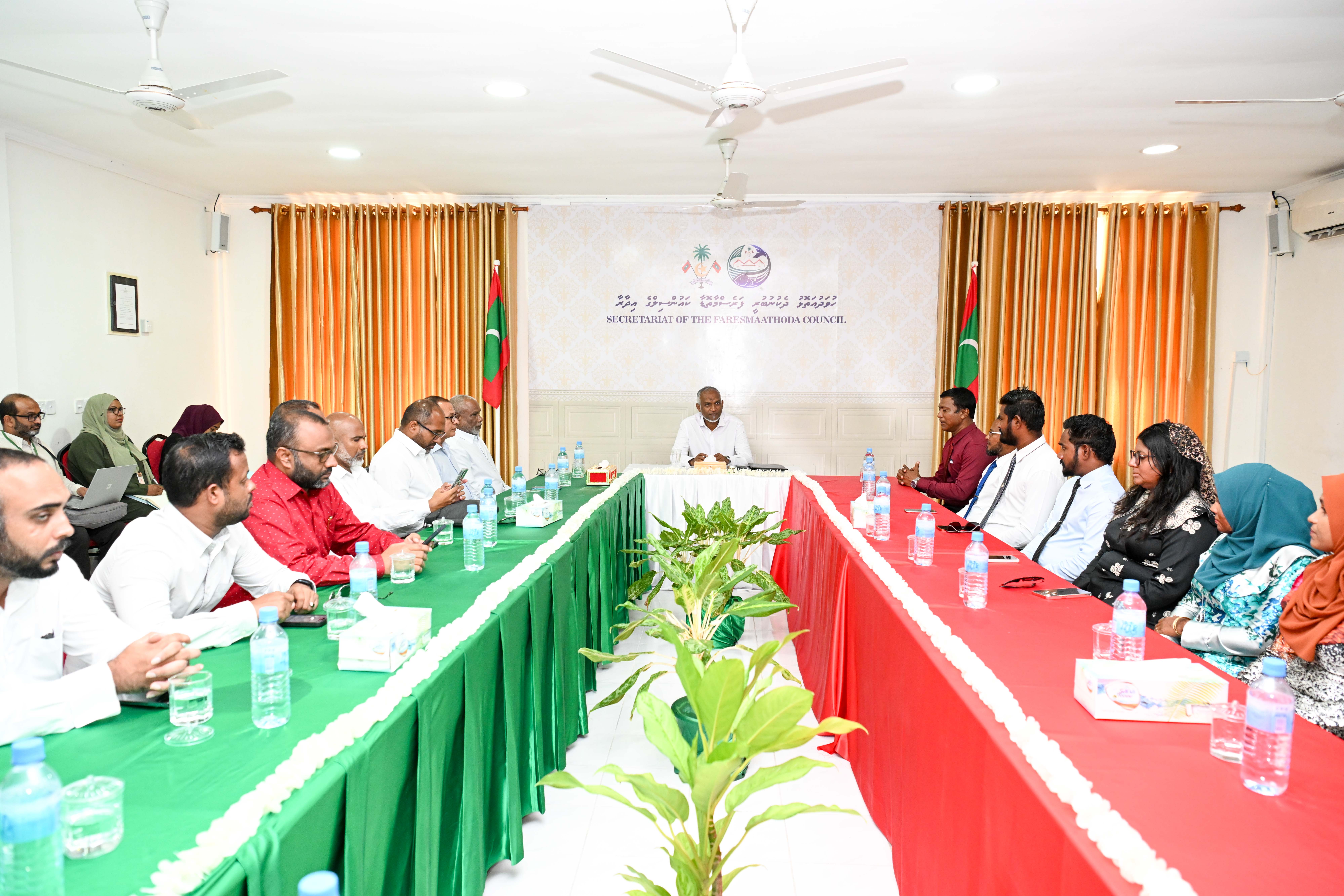 ފަރެސްމާތޮޑާ ކައުންސިލުން ފާހަގަކުރި ކަންކަން ހައްލުކުރުމަށް މަސައްކަތް ކުރާނަން: ރައީސް