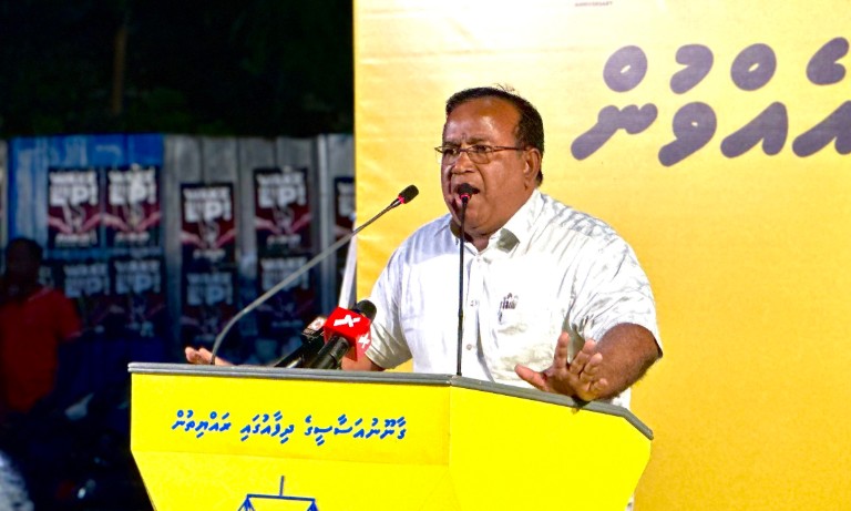 ގައުމެއް ލޫޓުވަމުންދާ މަންޒަރުބަލަން ތިބެގެން ނުވާނެ: ގަފޫރު