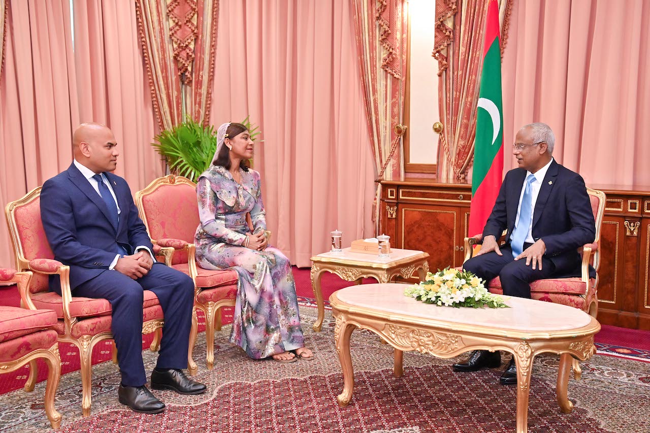 ޖަރުމަން ސަފީރުކަމަށާއި، ޚާރިޖީވުޒާރާގެ ޗީފް އޮފް ޕްރޮޓޮކޯލް ކަމަށް ބޭފުޅުން ޢައްޔަން ކުރައްވައިފި