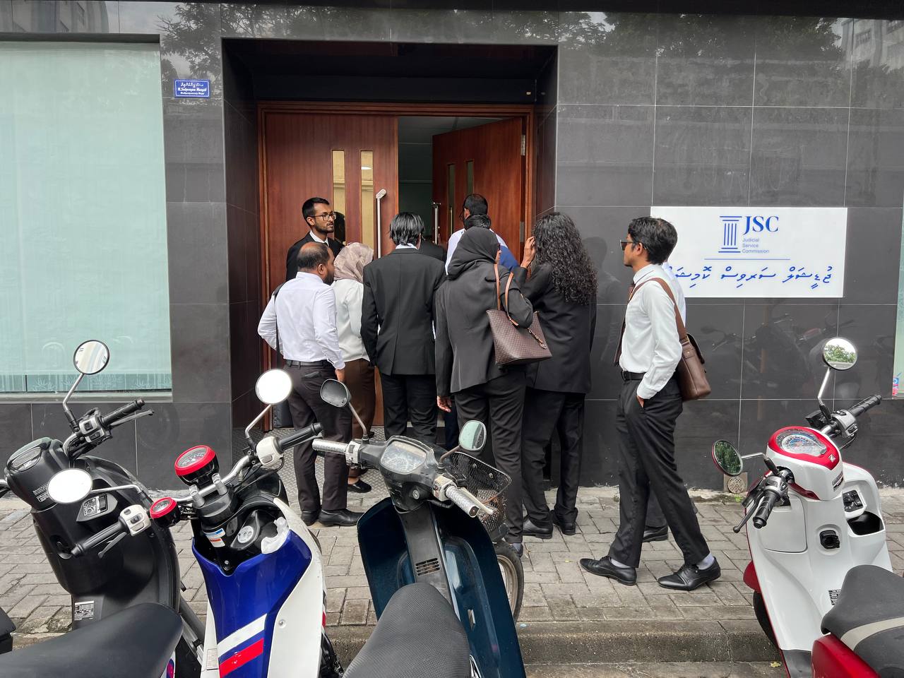 ފަނޑިޔާރުން ސަސްޕެންޑް ކުރަން ވަކީލުންގެ މެންބަރު ވޯޓު ދިން ގޮތް ހޯދަން ޖޭއެސްސީއަށް