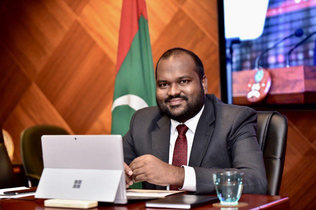 ކޯވިޑް-19: ބިދޭސީން މާލެއިން ބޭރަށް ގެންދިއުމުގެ މަސައްކަތް މިރޭ ފަށާނަން - އަލީ ވަހީދު