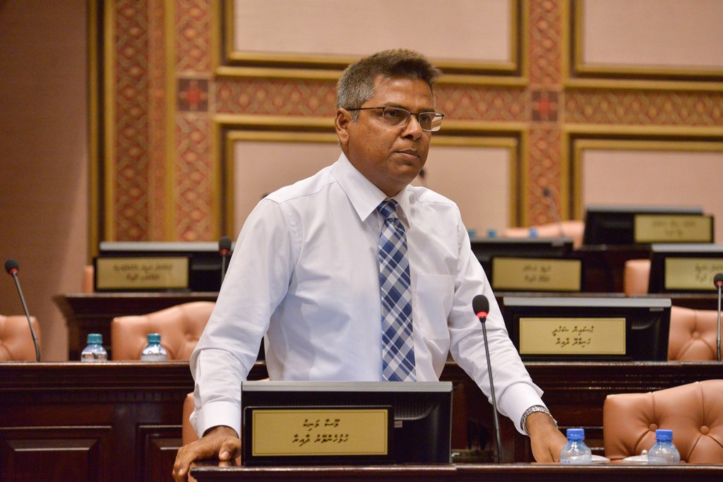 ފައްޔާޒުގެ ނޯކޮންފިޑެންސް މައްސަލަ؛ "ރައީސް ނަޝީދުގެ ނިމުން" އަންނާނެ މަސައްކަތެއް - ރީކޯ މޫސަ